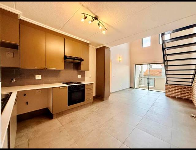 2 BEDROOM APARTMENT FOR SALE IN BRYANSTON